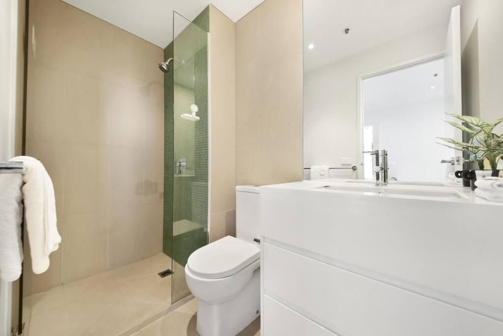 Top Location 2 BR Apt Amazing View & Free parking