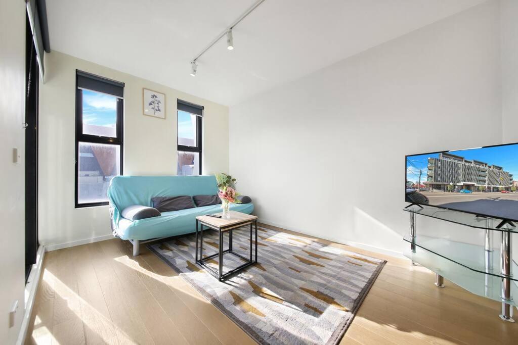 Top Location 2 BR Apt Amazing View & Free parking