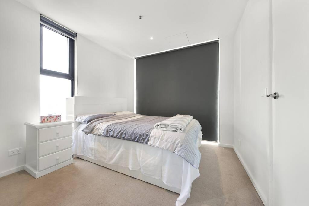 Top Location 2 BR Apt Amazing View & Free parking