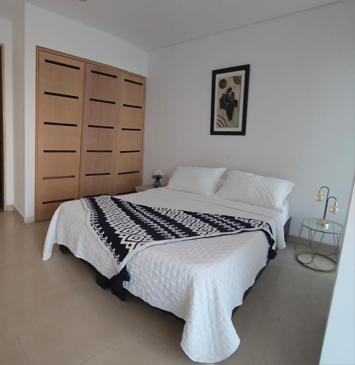 Lujoso Apartamento Sector Morros Vista al Mar