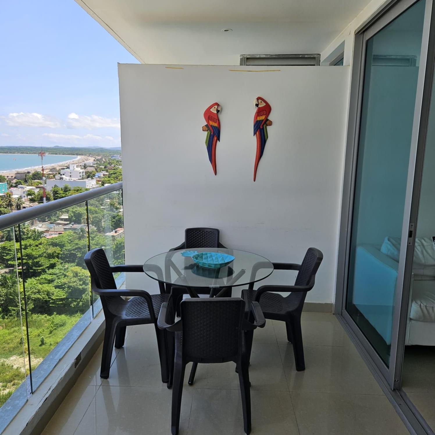 Lujoso Apartamento Sector Morros Vista al Mar