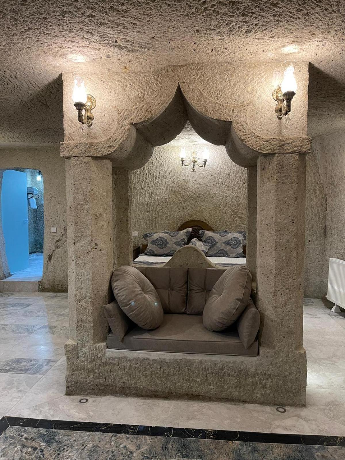 Cappadocia Empire Cave Hotel - Image 61