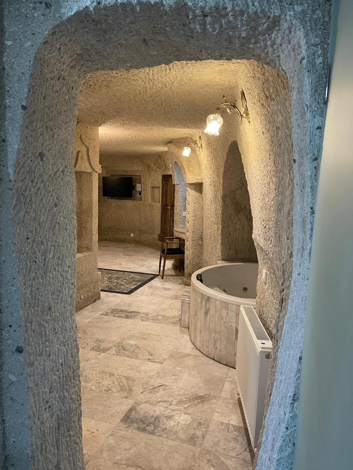 Cappadocia Empire Cave Hotel - Image 11