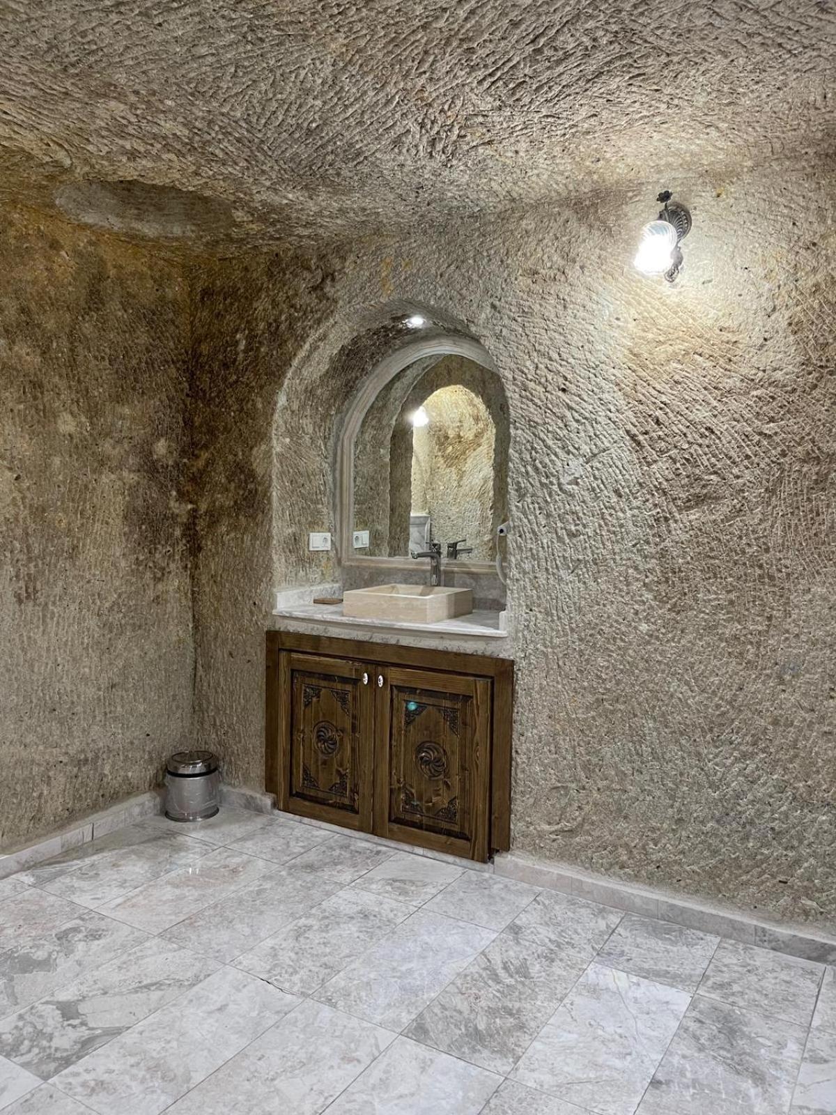 Cappadocia Empire Cave Hotel - Image 13