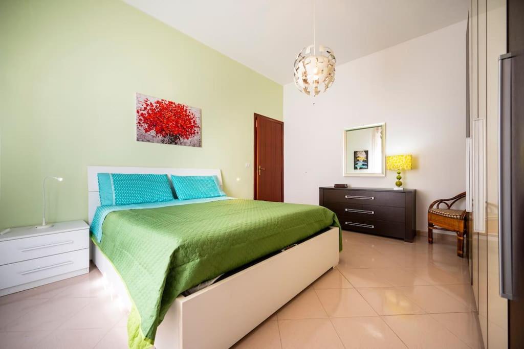 Appartamento in villa-giardino- 50 mt dal mare view 4