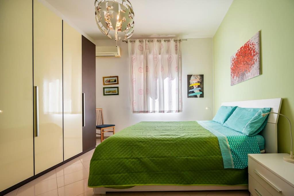Appartamento in villa-giardino- 50 mt dal mare view 2
