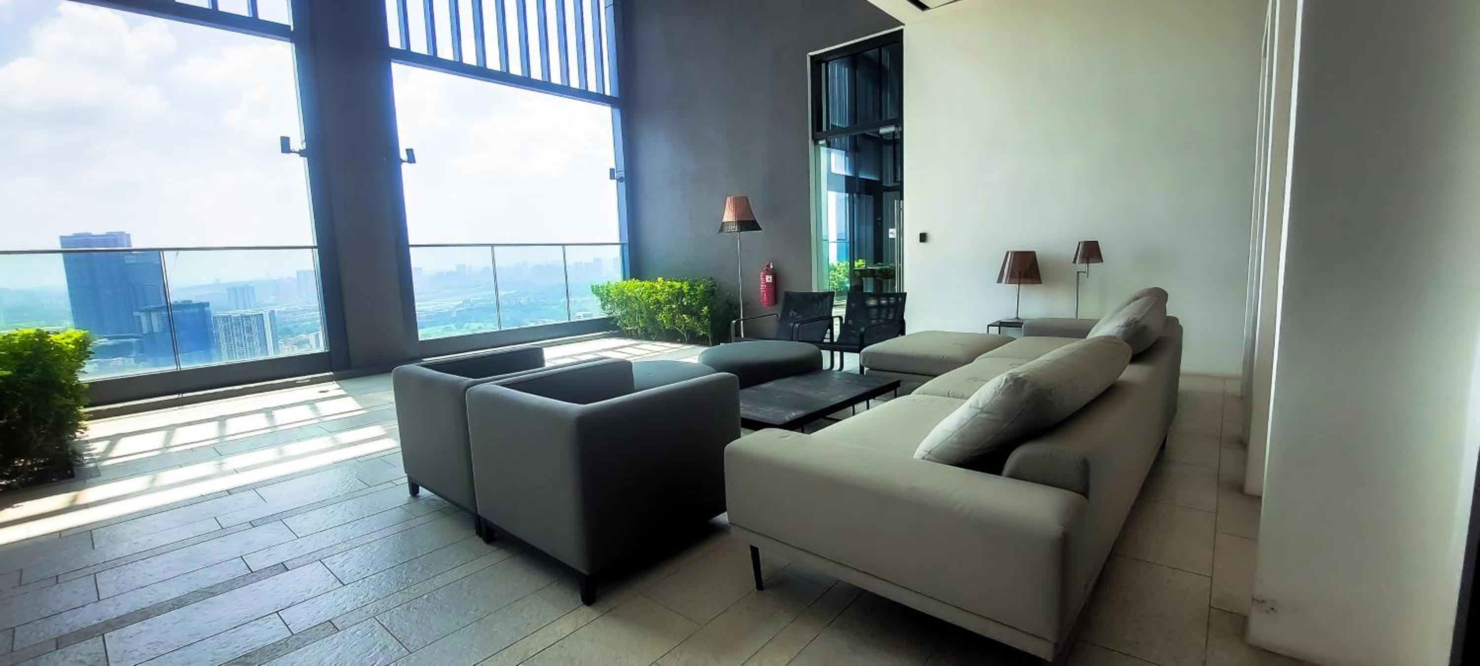 Lucentia residence