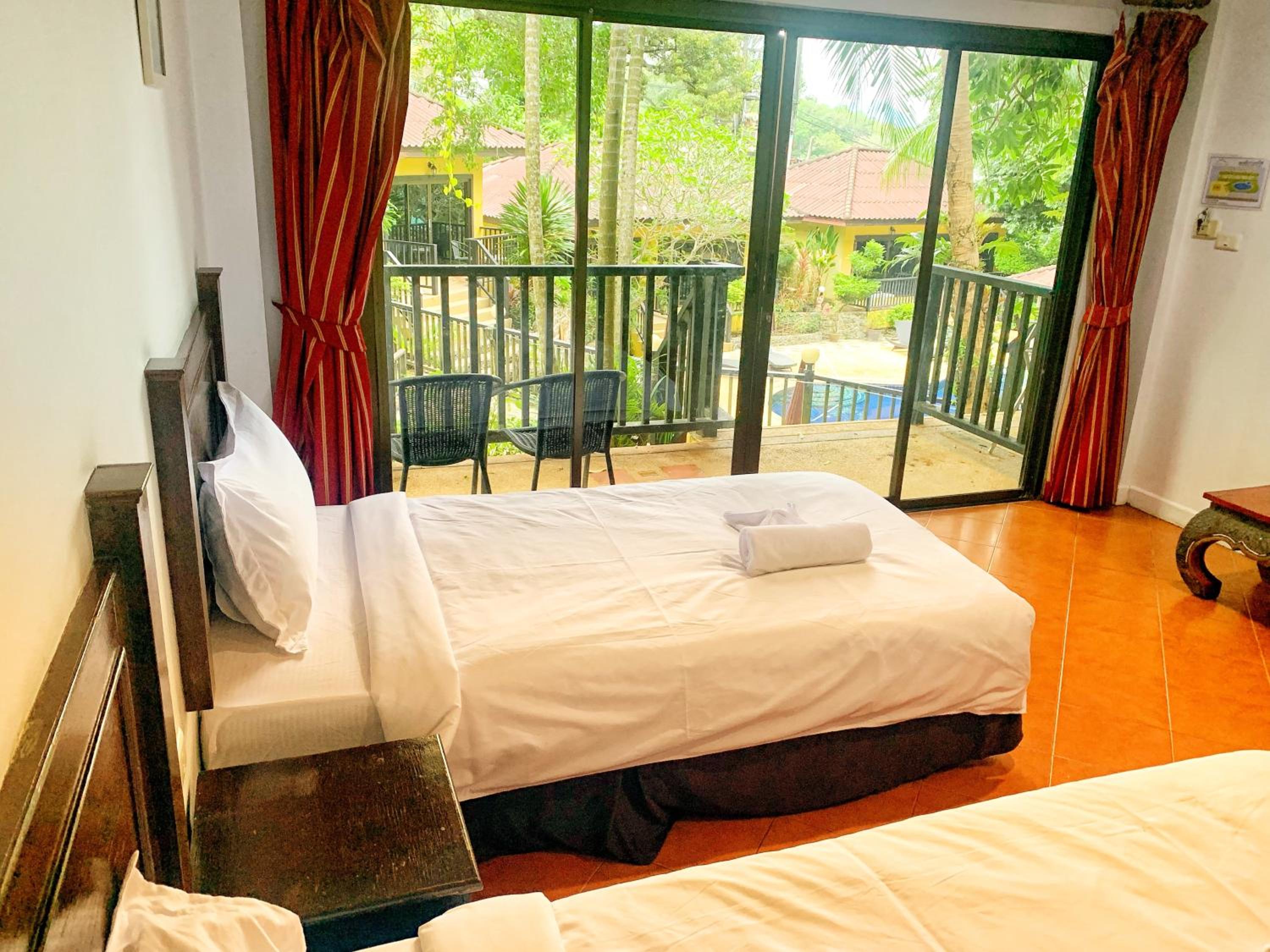 patong beautiful pool villa