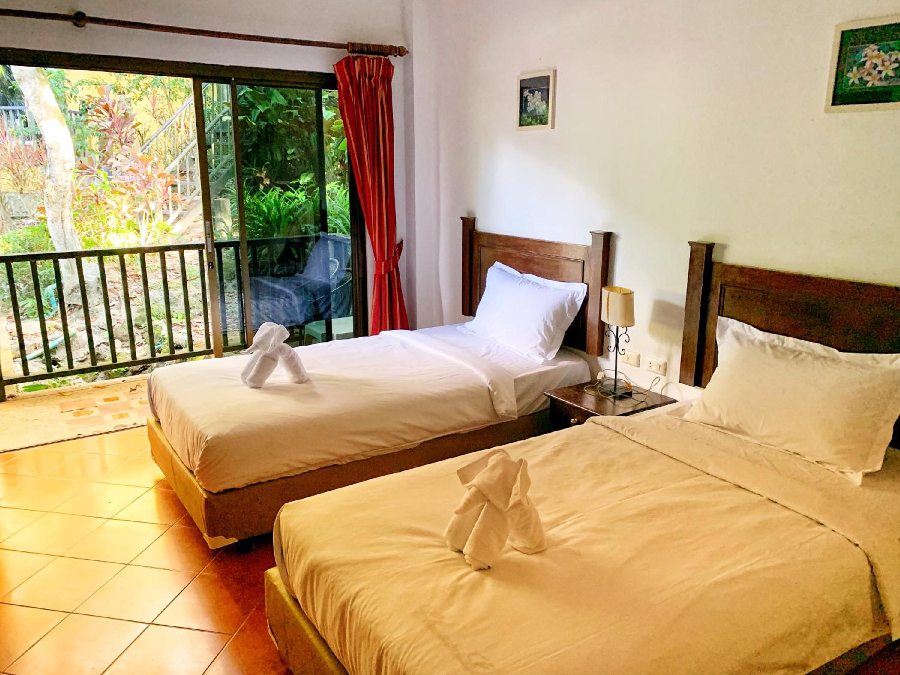 patong beautiful pool villa