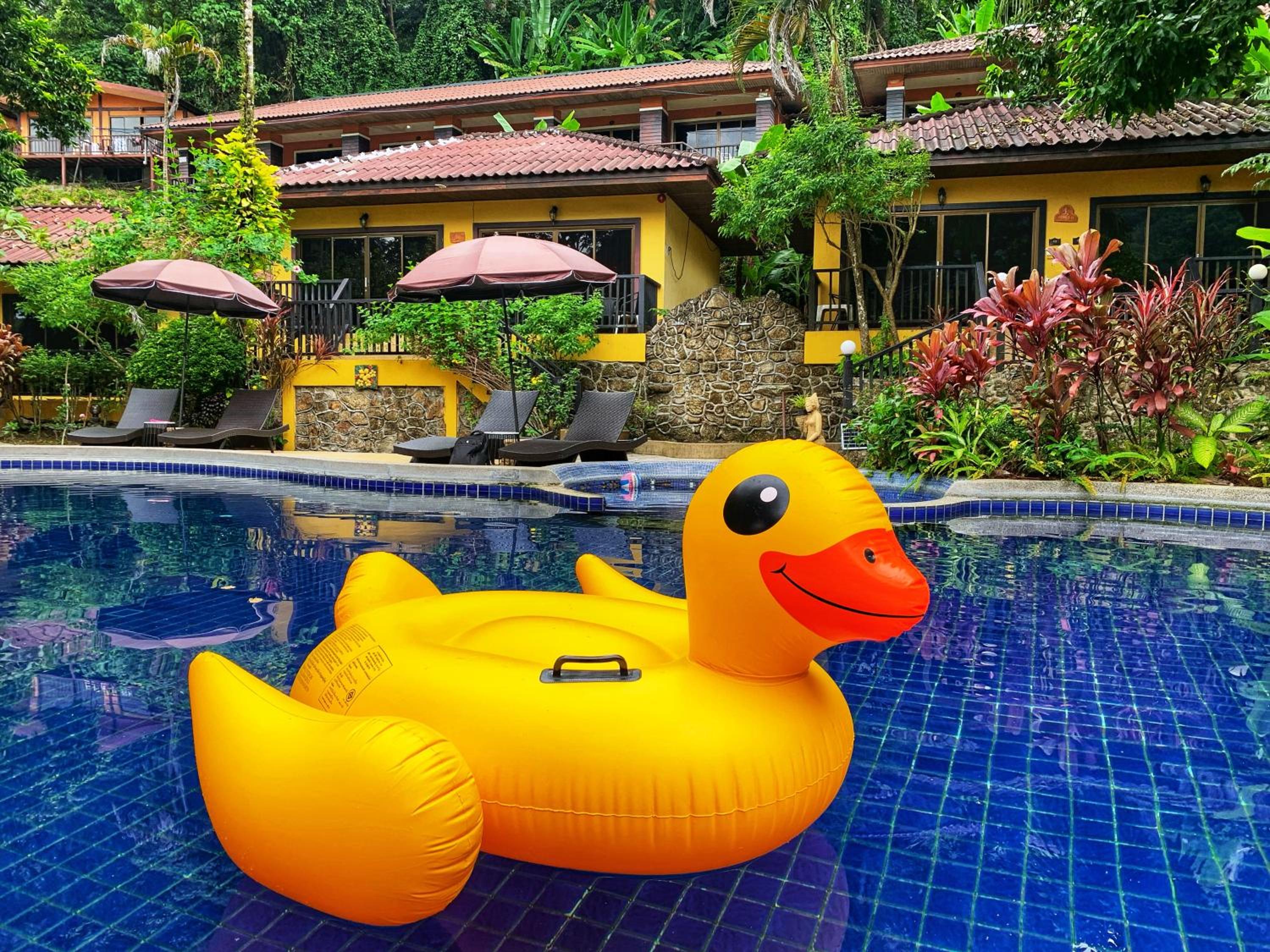 patong beautiful pool villa