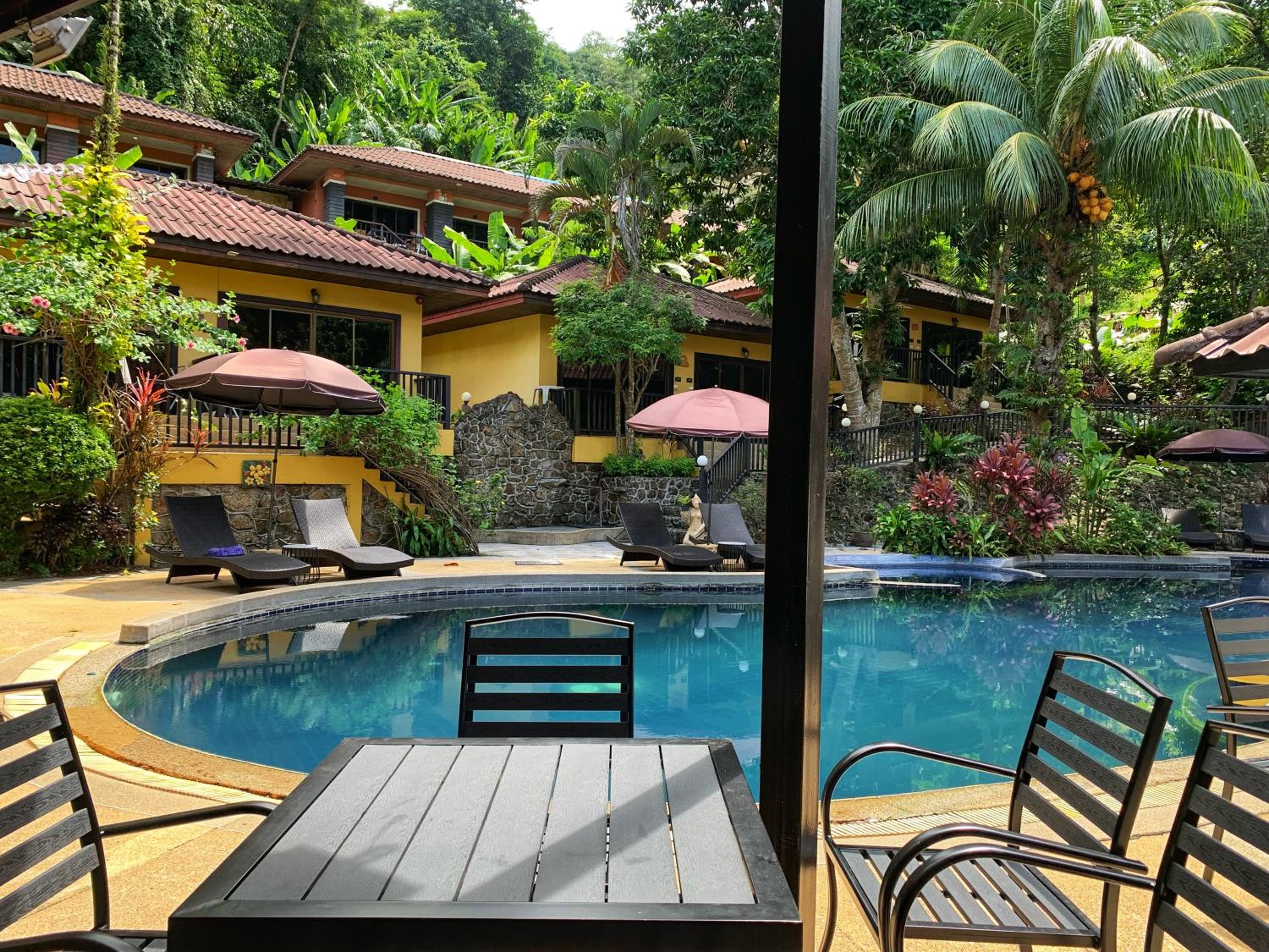 patong beautiful pool villa