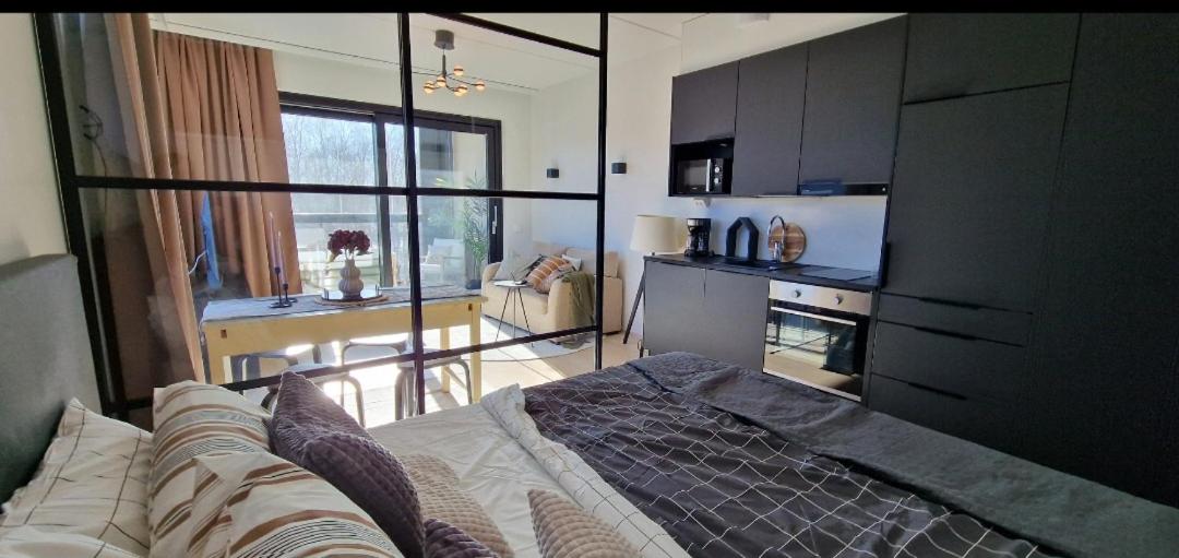 Modern apartment near Tampereen Messukeskus, with own private and free parking