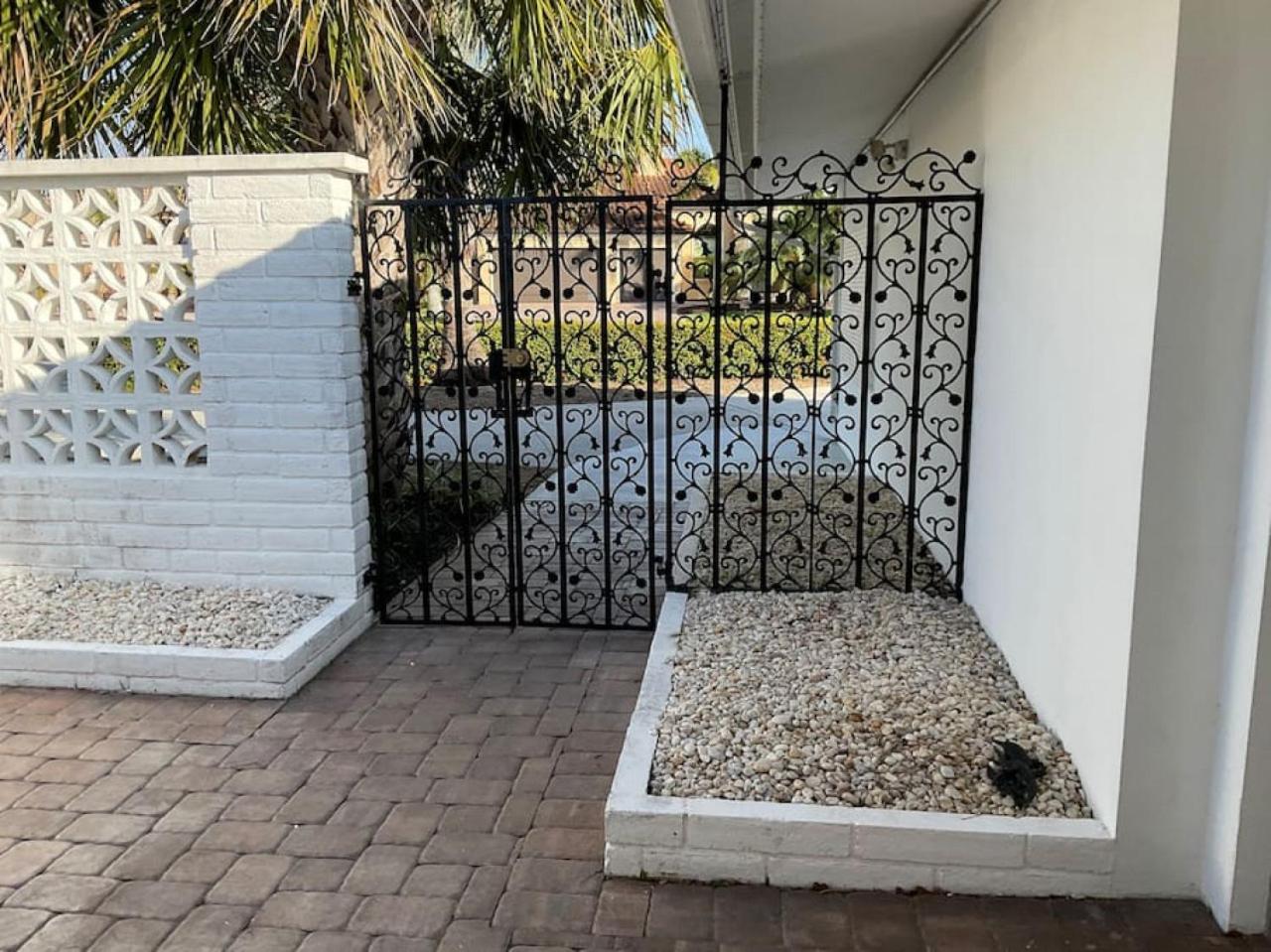 Punta Gorda Getaway - Close to the airport and downtown view 3