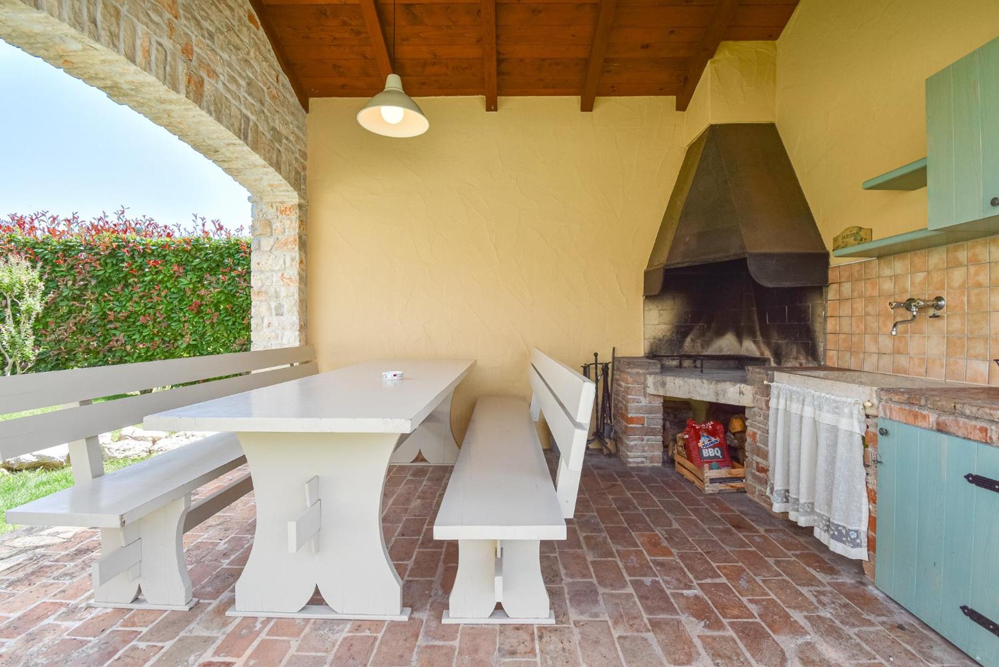 Rustic Villa Azzurra with pool in Sv Lovrec