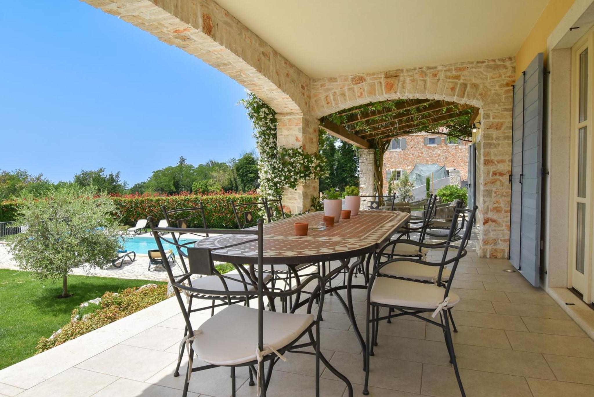 Rustic Villa Azzurra with pool in Sv Lovrec