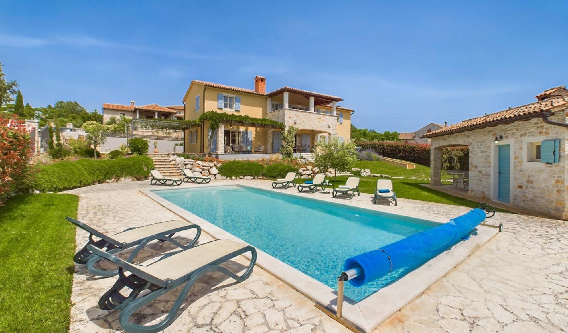 Rustic Villa Azzurra with pool in Sv Lovrec photo 4