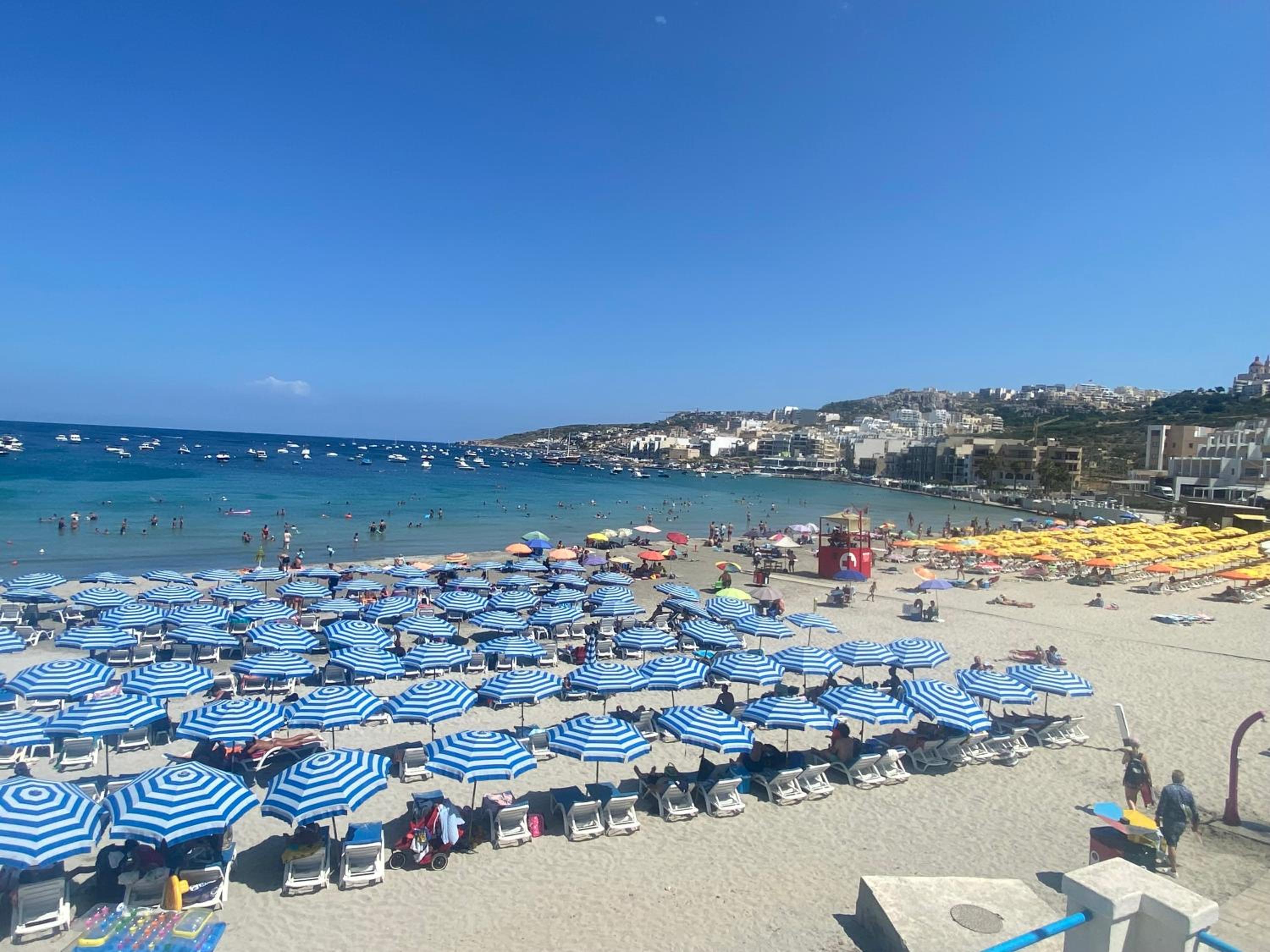 Sunshine Apartments Mellieha - modern three bedroom ground floor apartment with yard photo 3