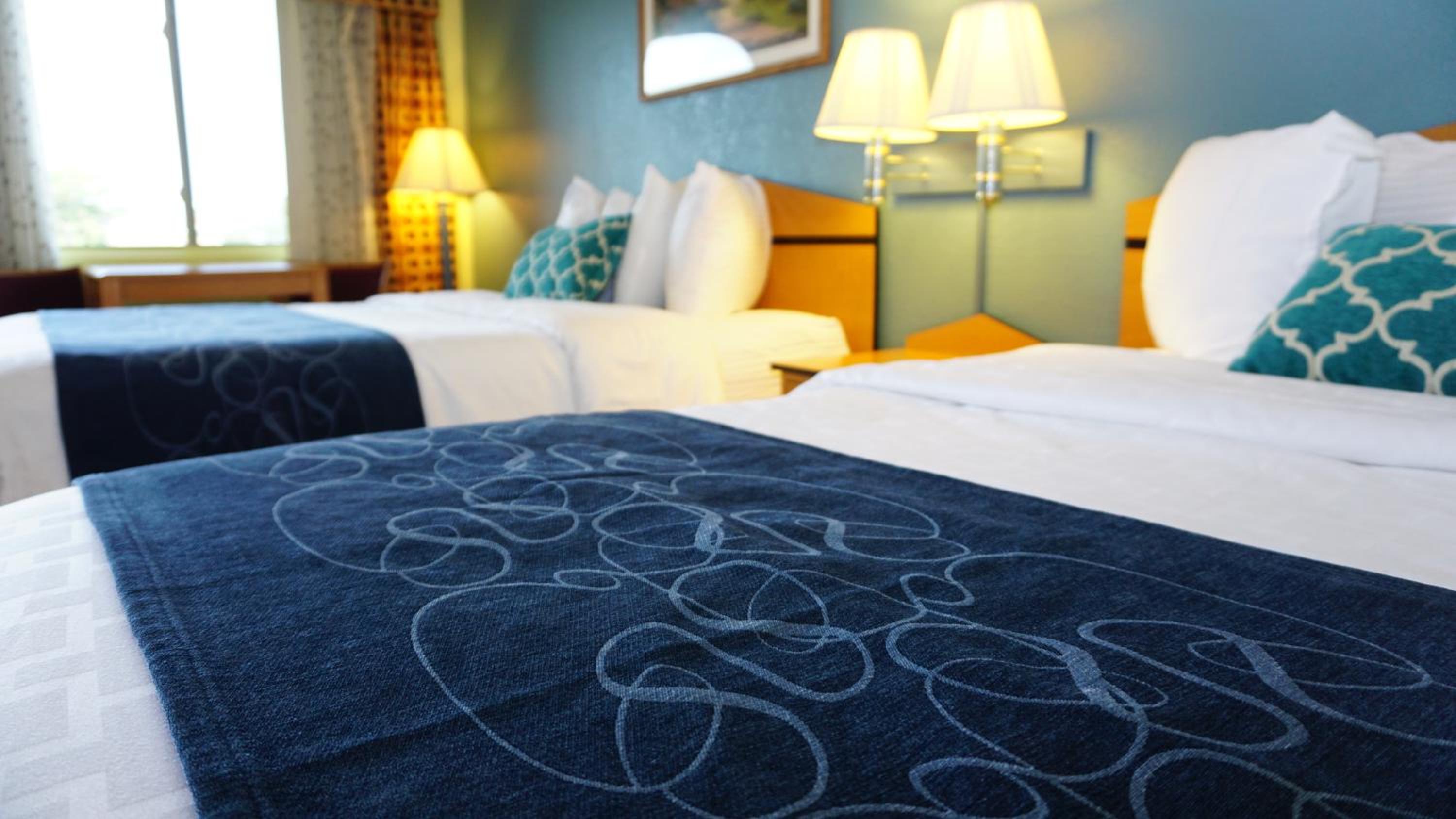 Lawrence Vacations - Virginia Inn - Property Image 22