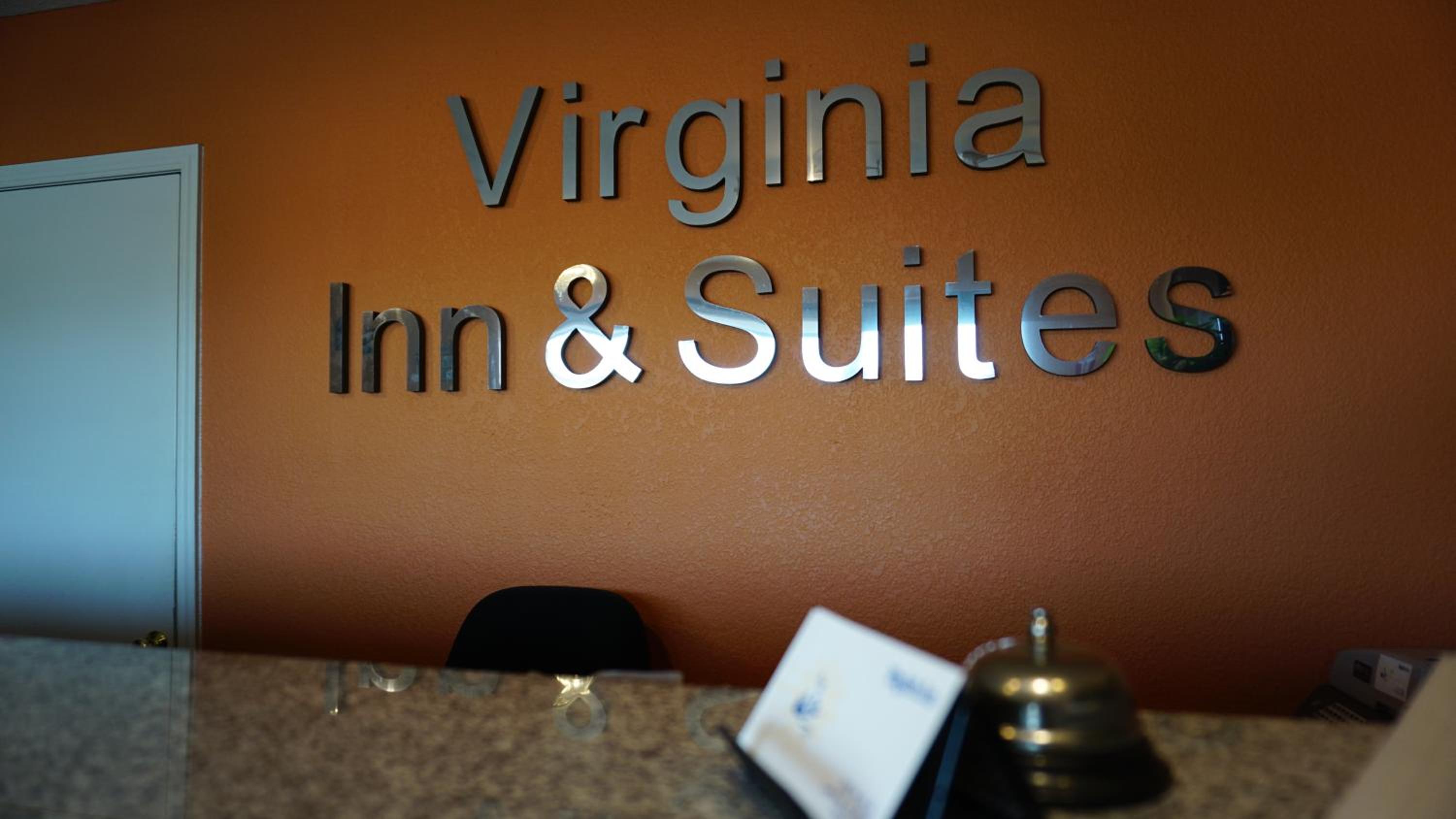 Lawrence Vacations - Virginia Inn - Property Image 10