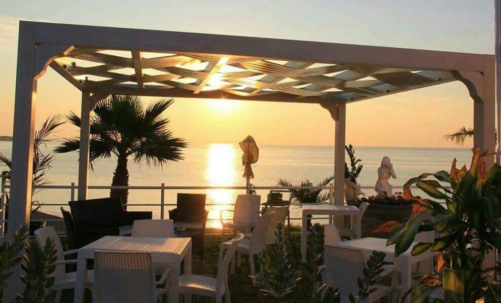 La Scogliera en Avola — balance & terrace