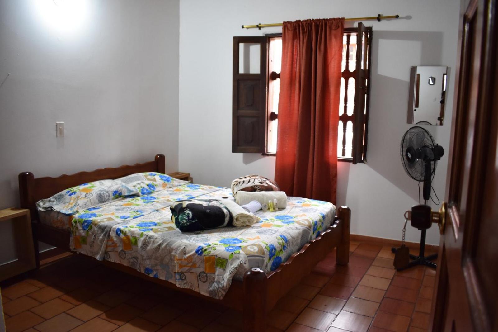 HOSTAL BAUTAN