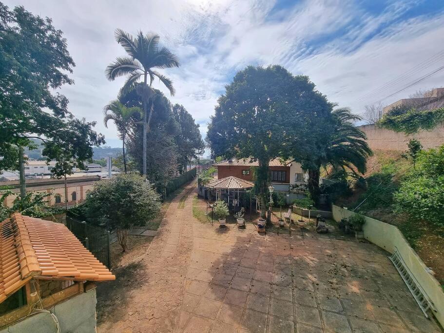 Casinha Aconchegante no Centro de Socorro-SP