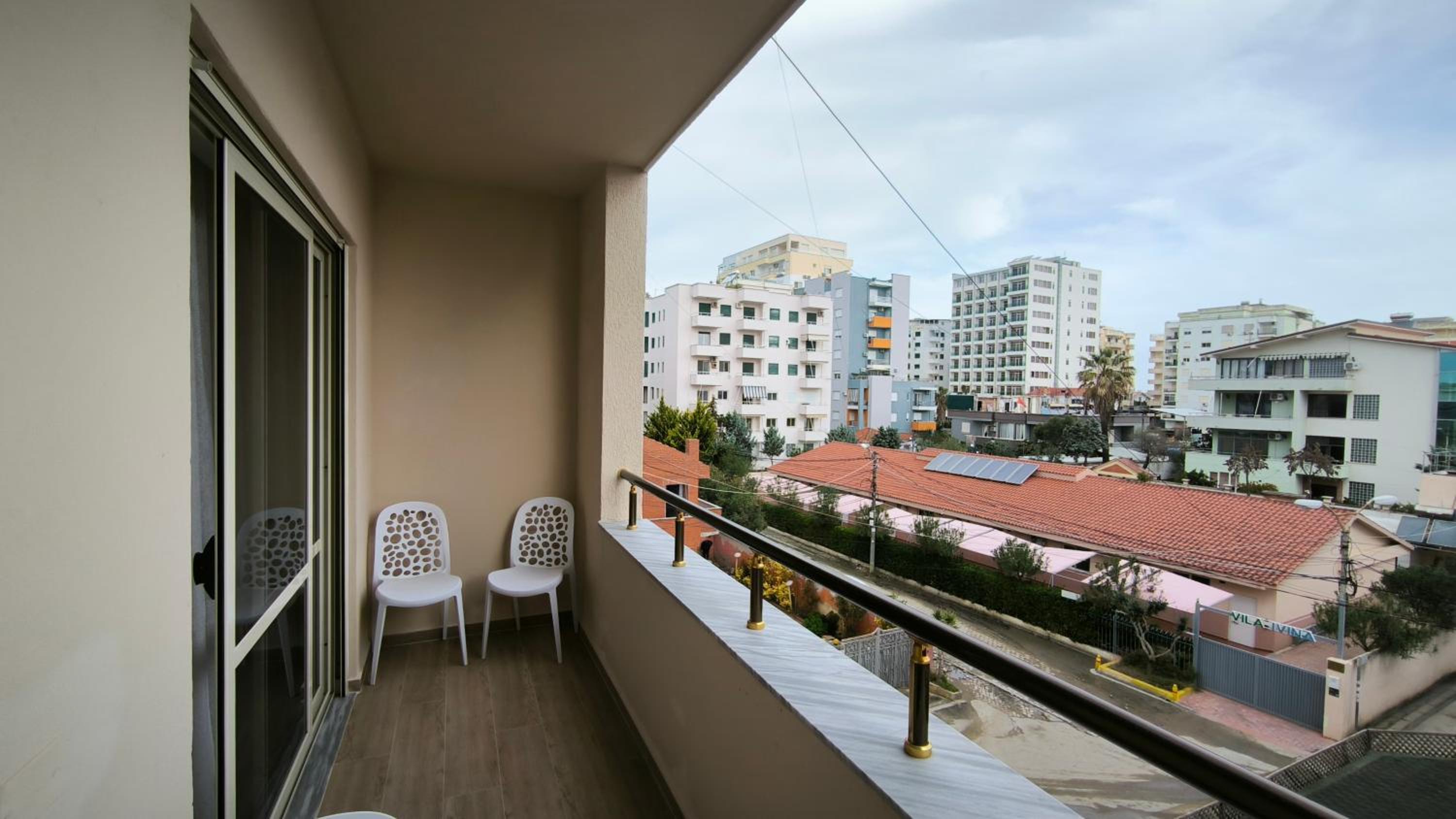 Albi 2 bedroom apartment on the beach