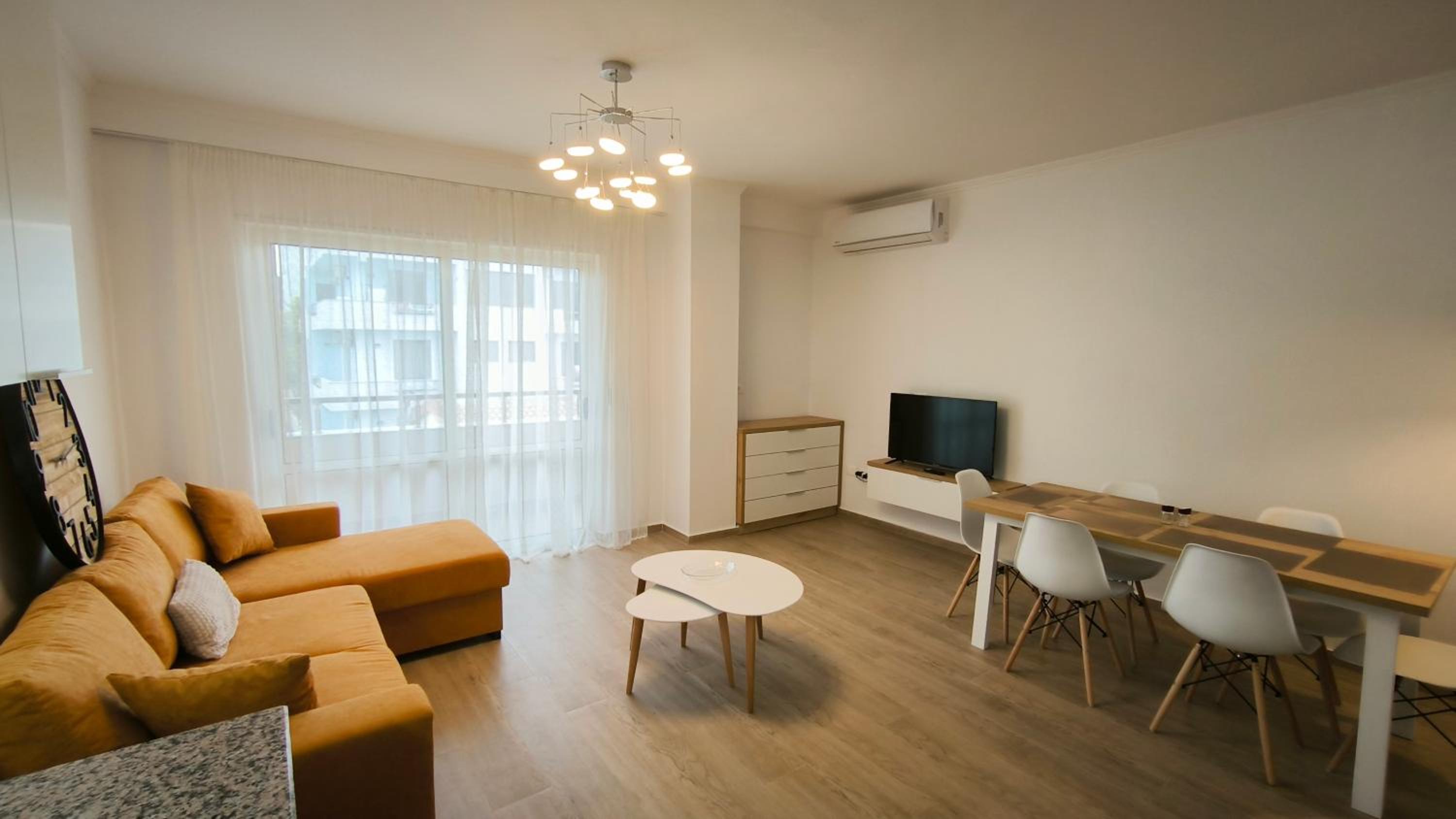 Albi 2 bedroom apartment on the beach