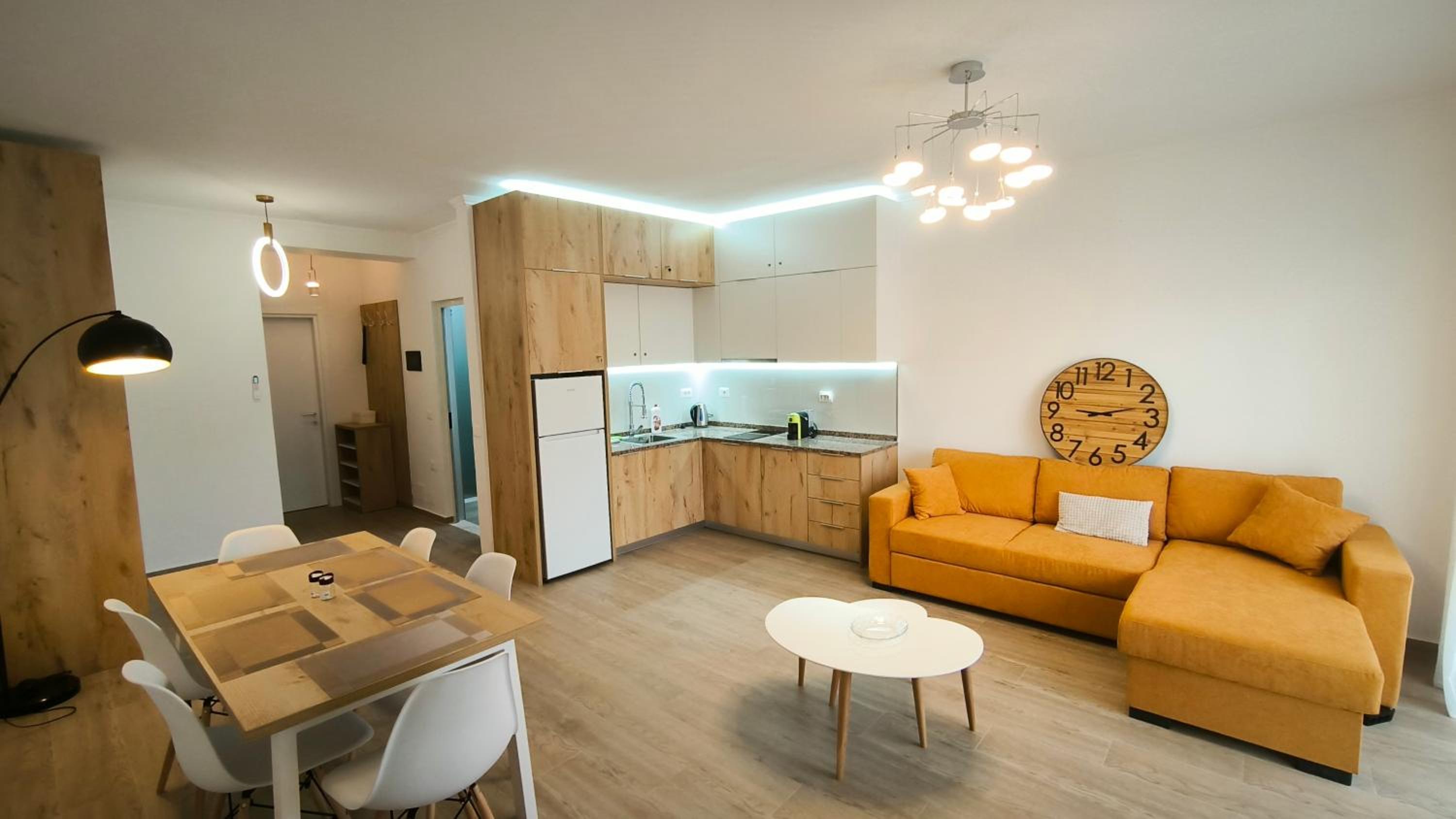 Albi 2 bedroom apartment on the beach
