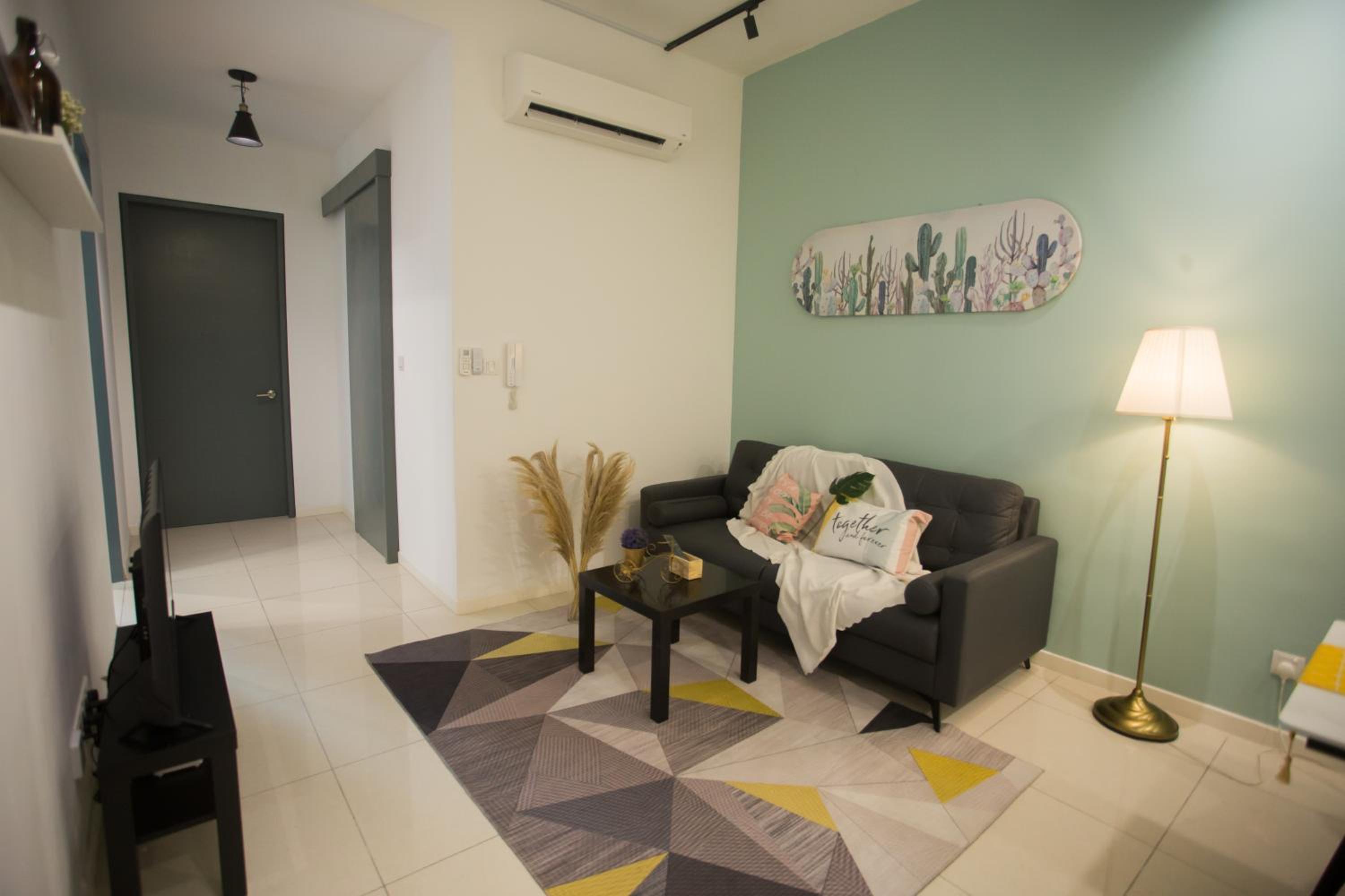 Paradigm Residence By The one - upstair of paradigm mall JB