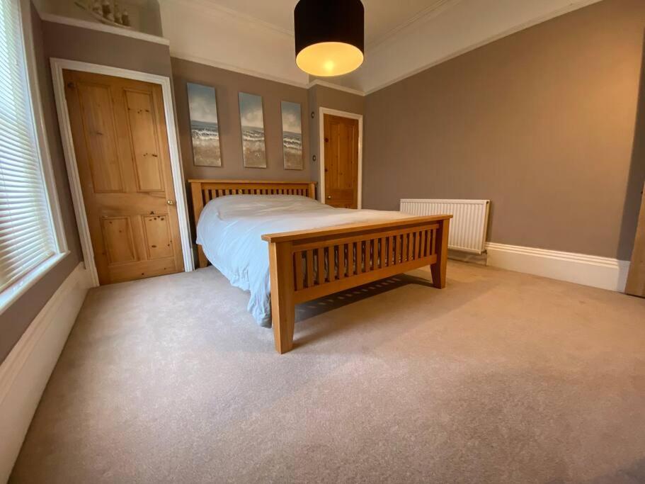 Dog friendly home close to the beach and the town
