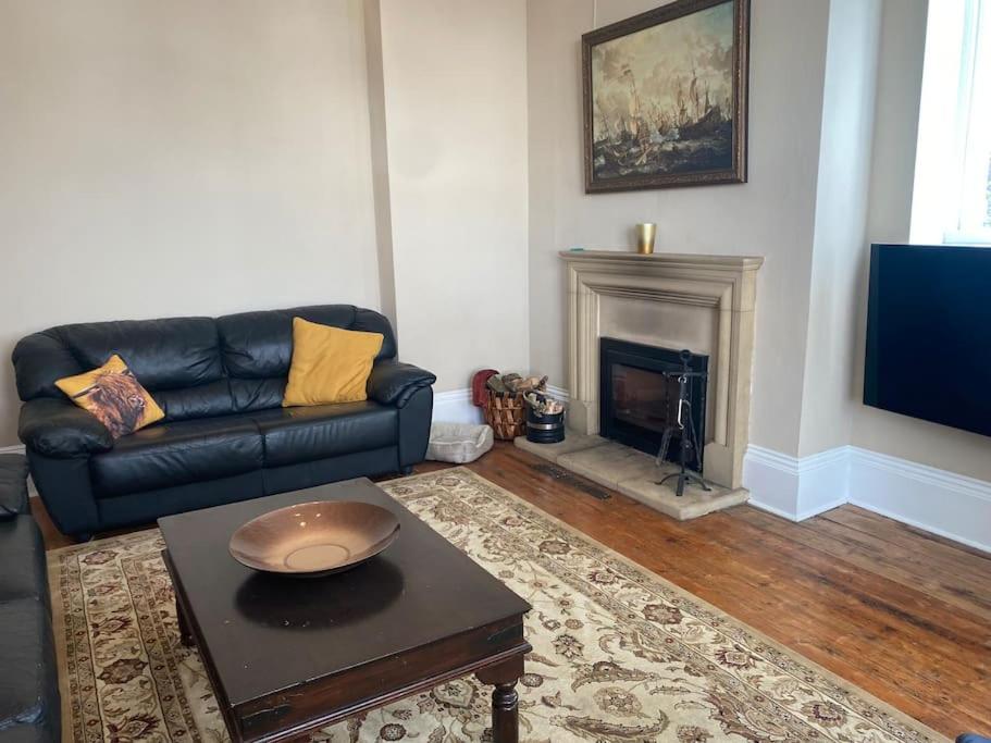 Dog friendly home close to the beach and the town