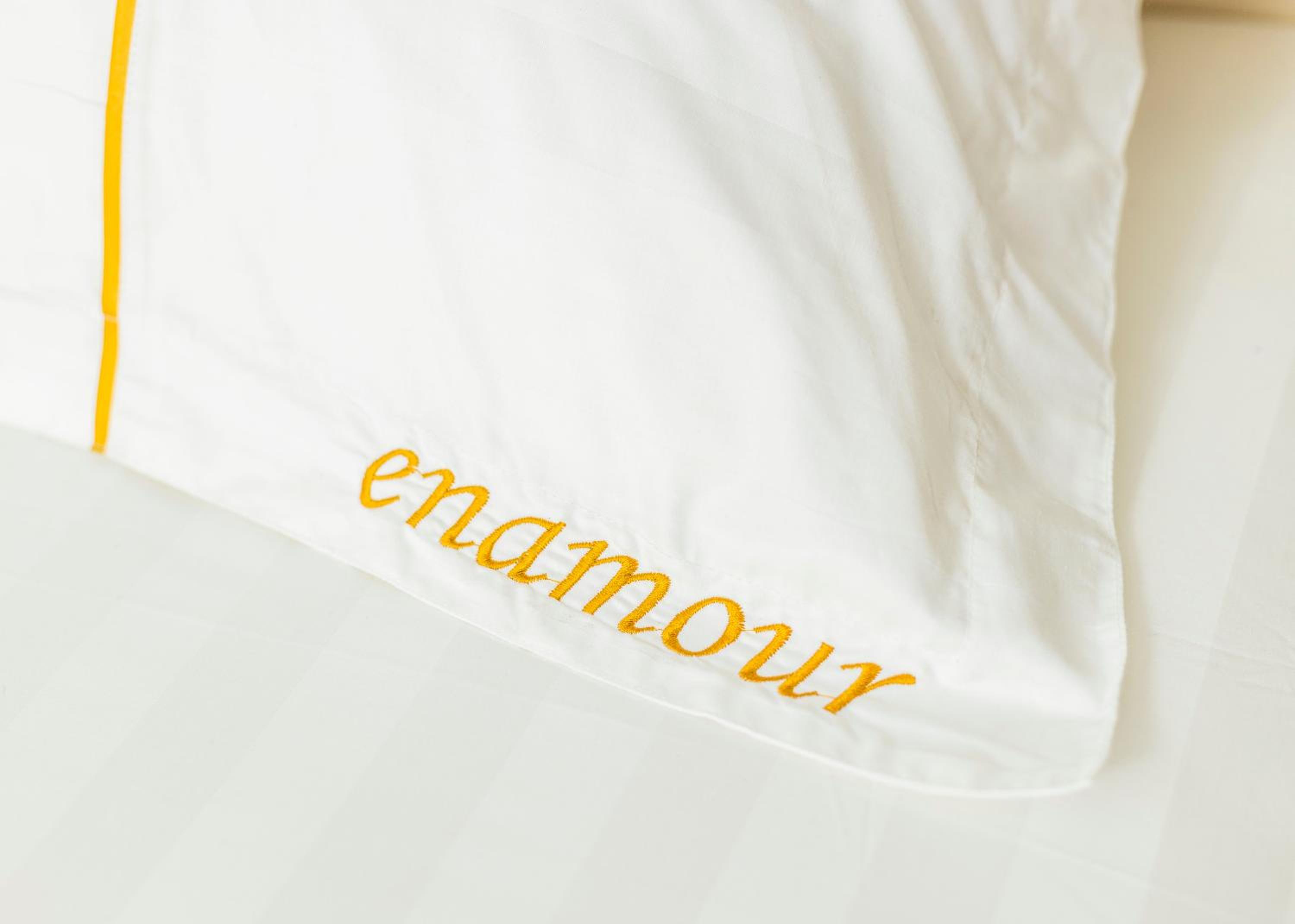 BWAGAmoyo by Enamour