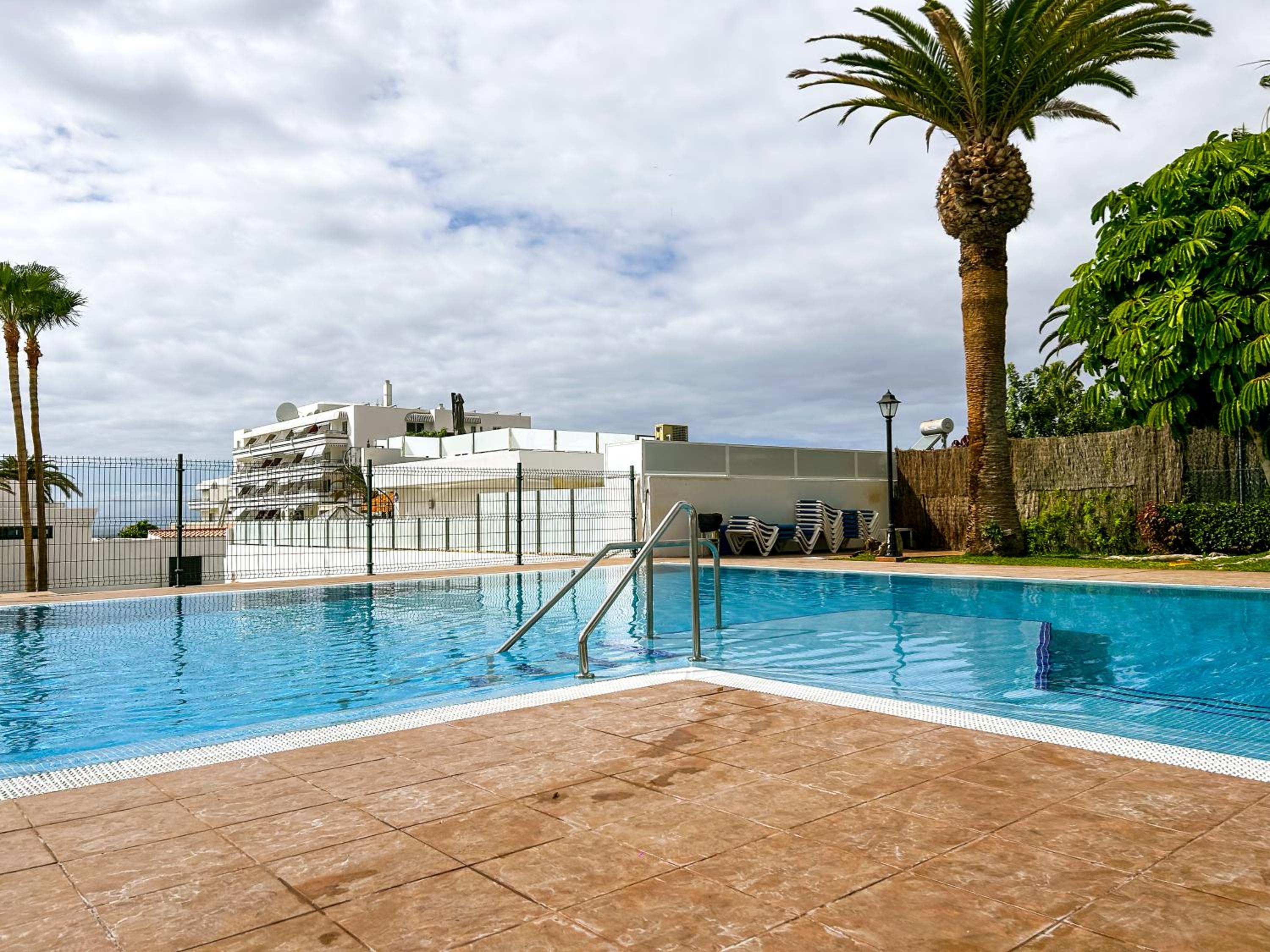Stunning Bungalow, Pool, Terrace, Beach! SE12 view 5