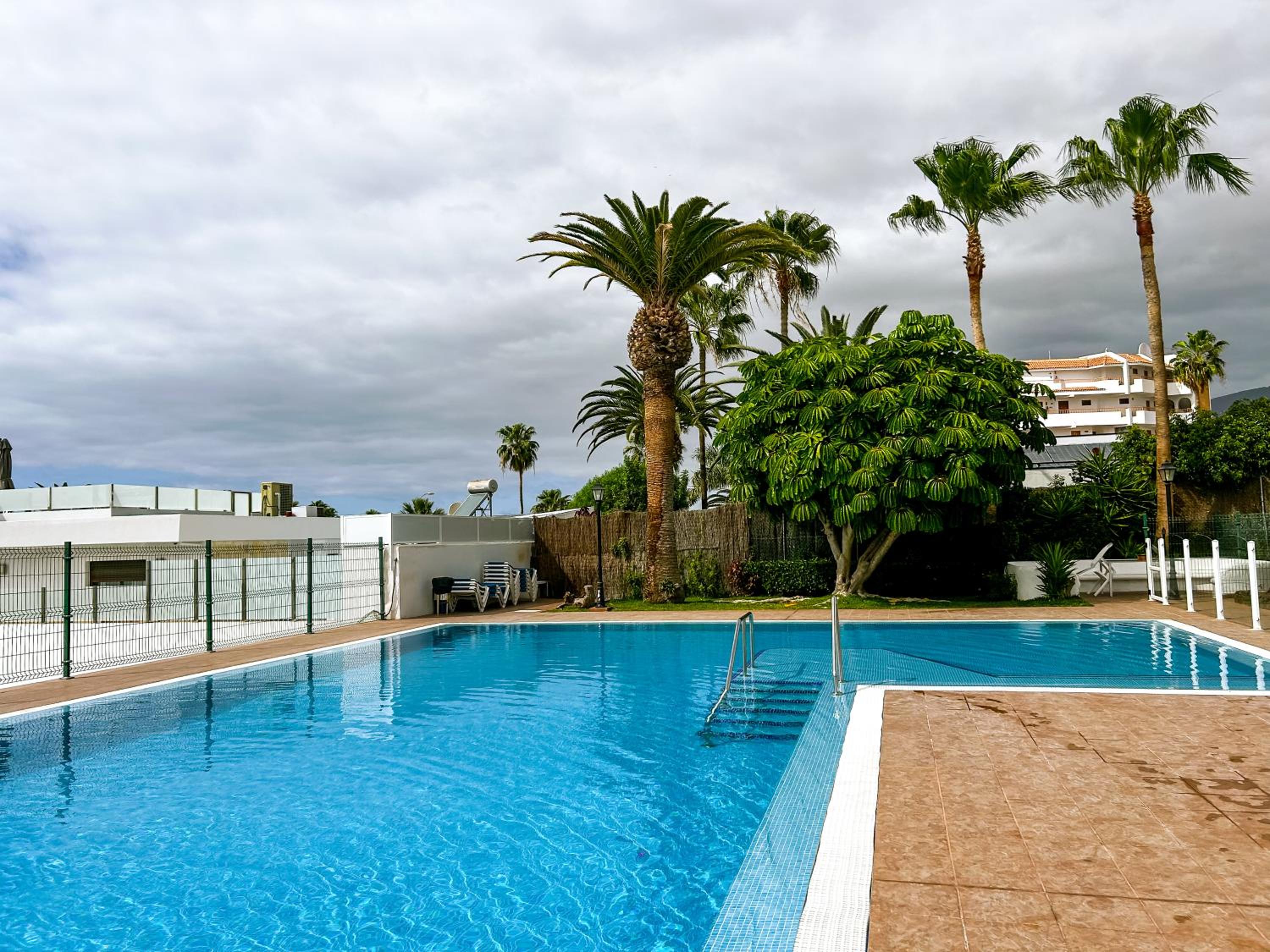 Stunning Bungalow, Pool, Terrace, Beach! SE12 view 2
