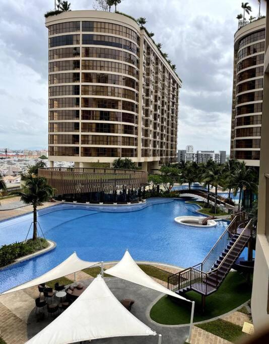 Ideal Budget and Cozy Private Studio with Amazing Pool by SYM C738 view 3