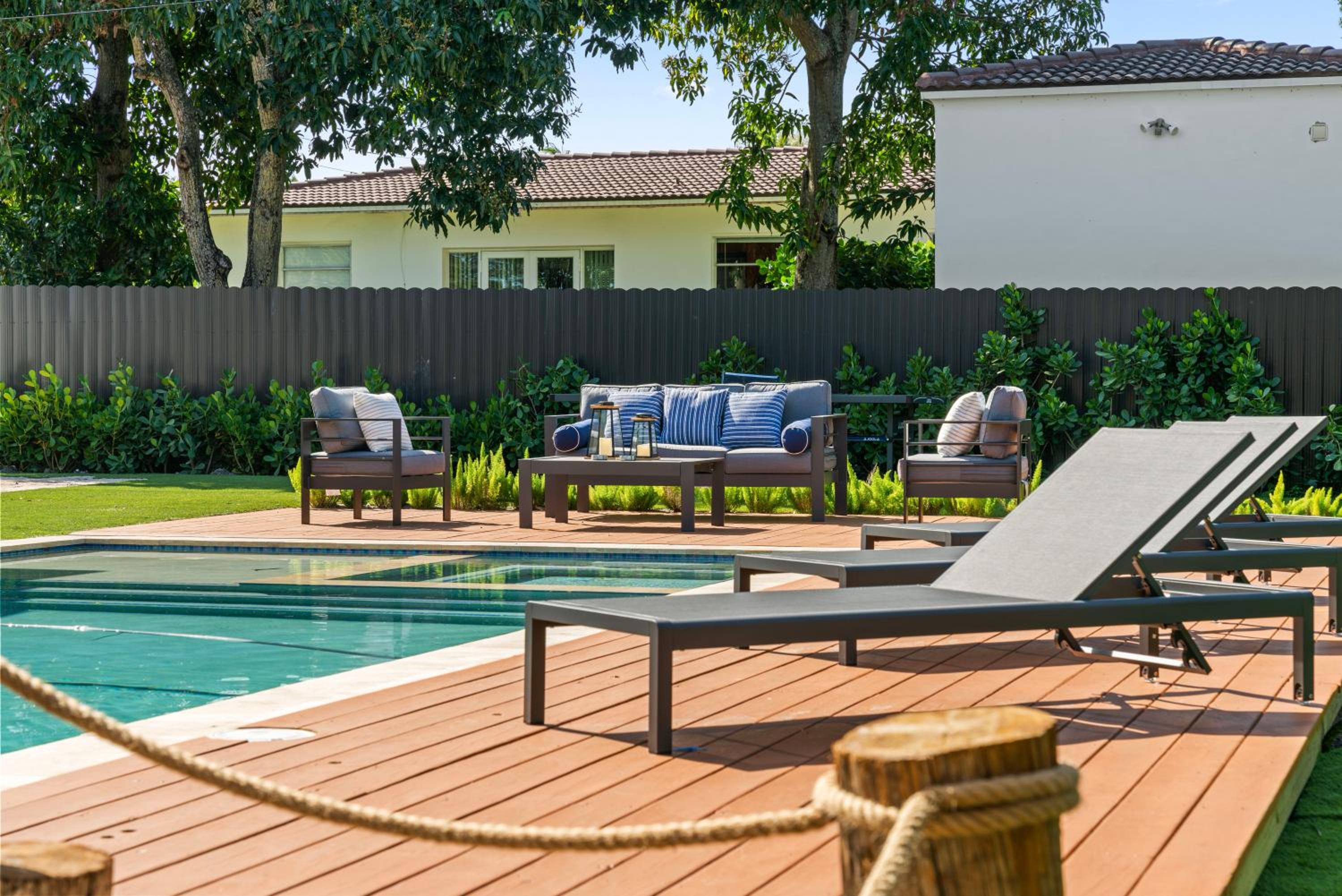 Full Amenities Big House Miami Pool Jacuzzi 6BR L64