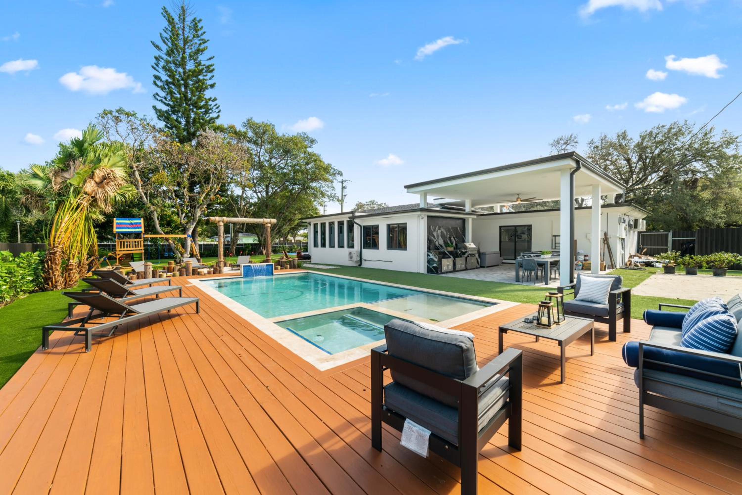 Full Amenities Big House Miami Pool Jacuzzi 6BR L64