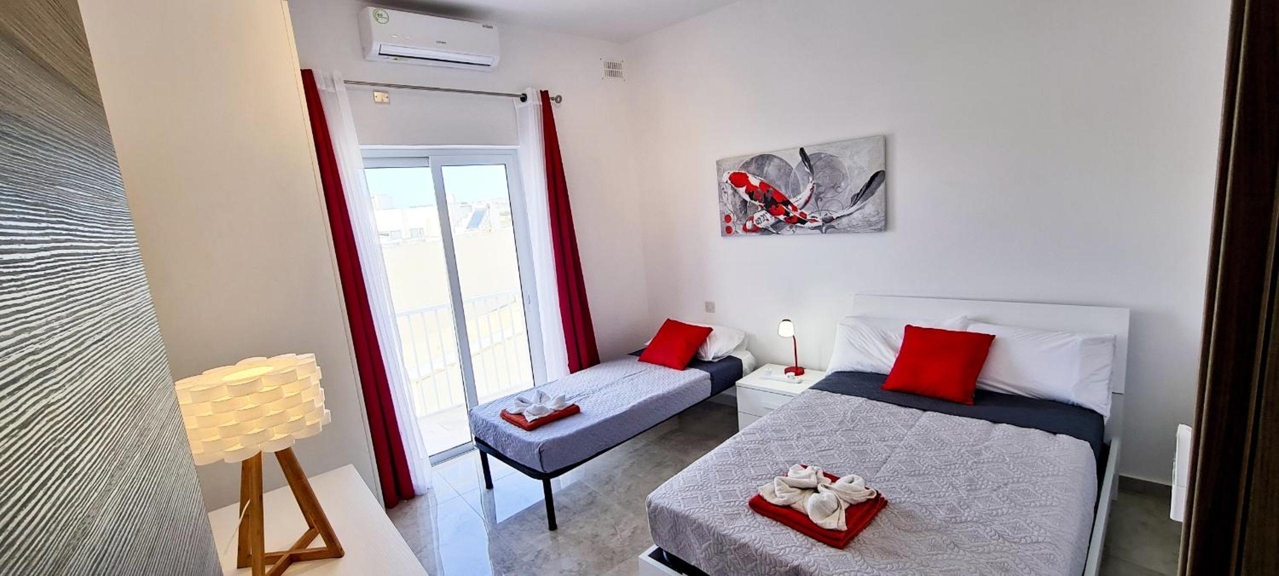 Seaside Serenity - Luxe Penthouse - near the beach by QuickTrips