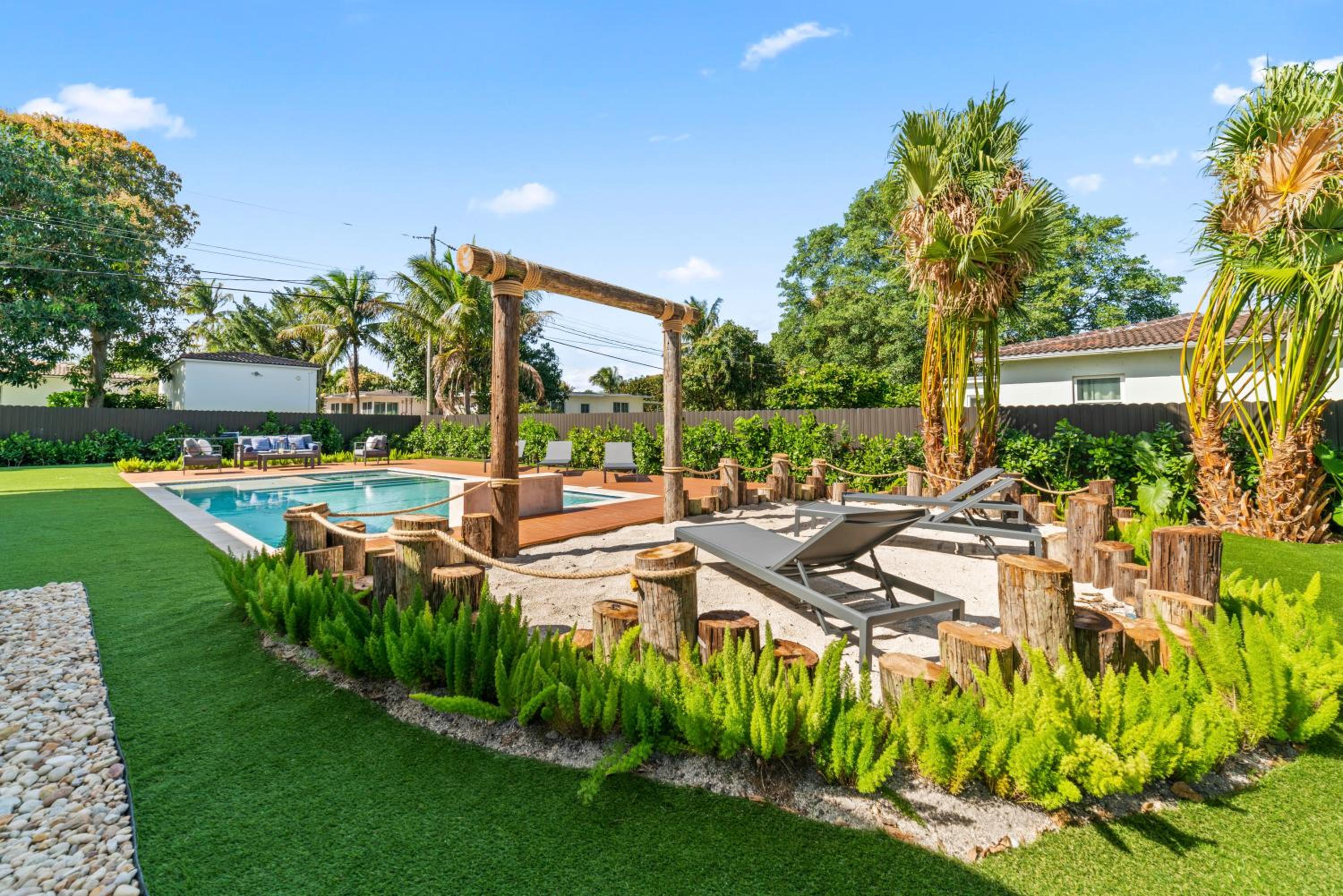 Full Amenities Big House Miami Pool Jacuzzi 6BR L64
