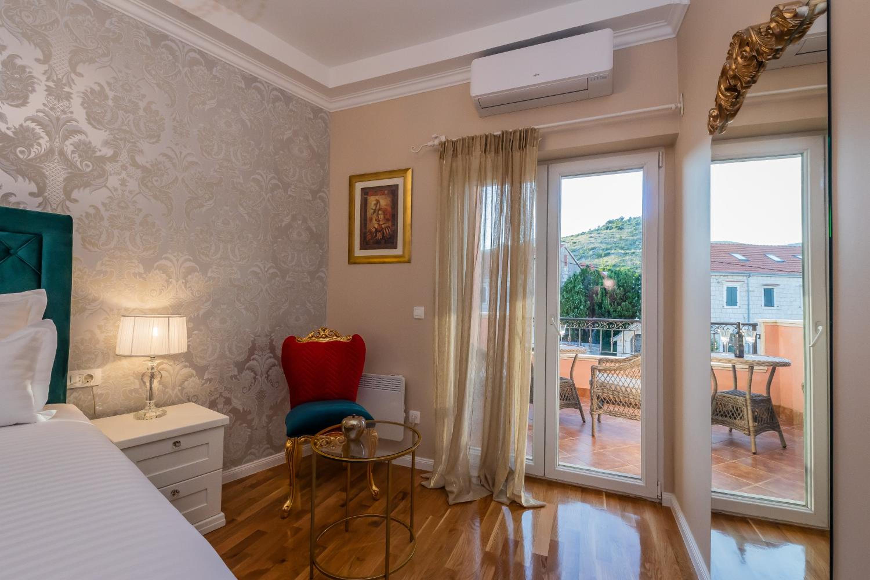 San Mihael luxury rooms 1 view 3