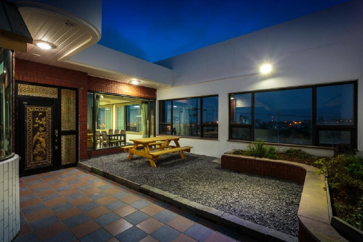 Jeju Wayo Pension