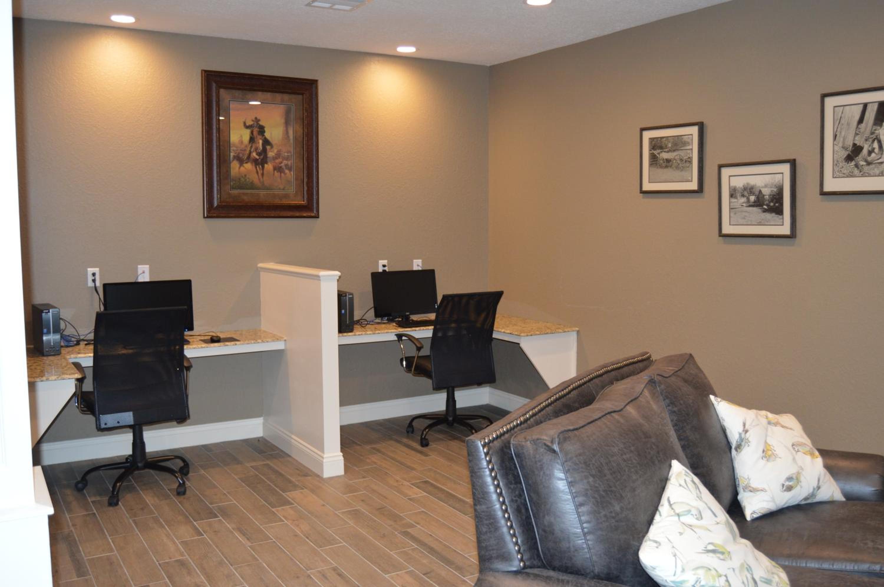 Heritage Place Hotel and Suites