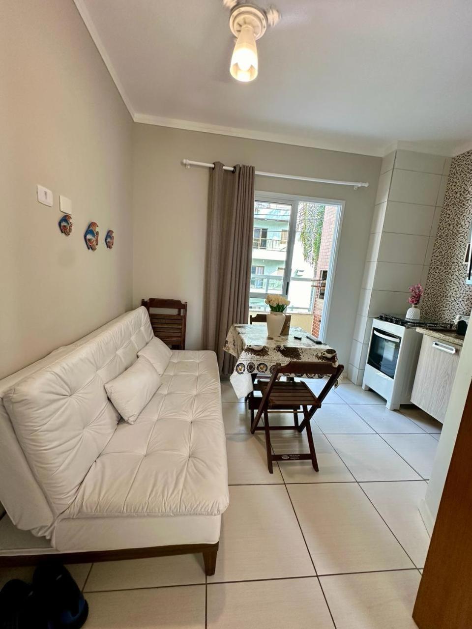 Apartamento MAHALO 50m Praia Grande - UBATUBA