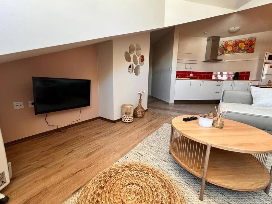 Cozy 1 bedroom apartment next to the gondola