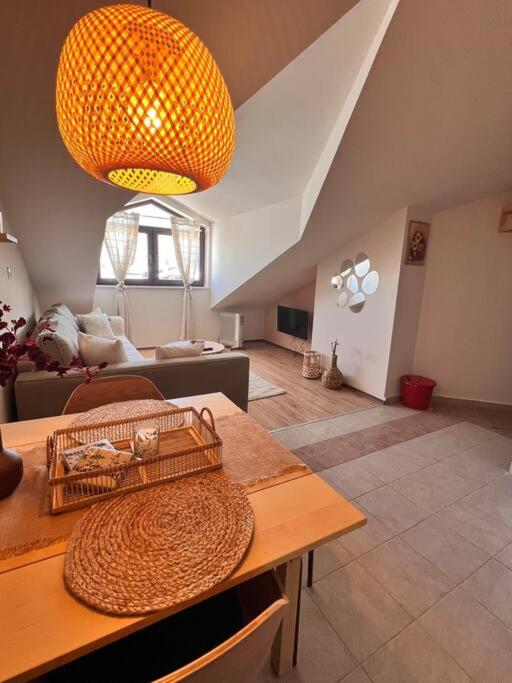 Cozy 1 bedroom apartment next to the gondola