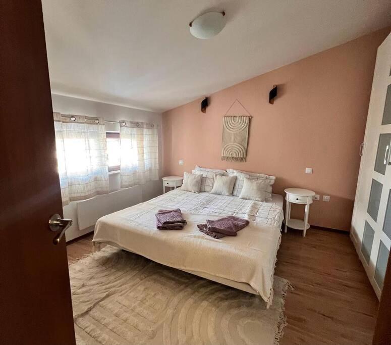 Cozy 1 bedroom apartment next to the gondola