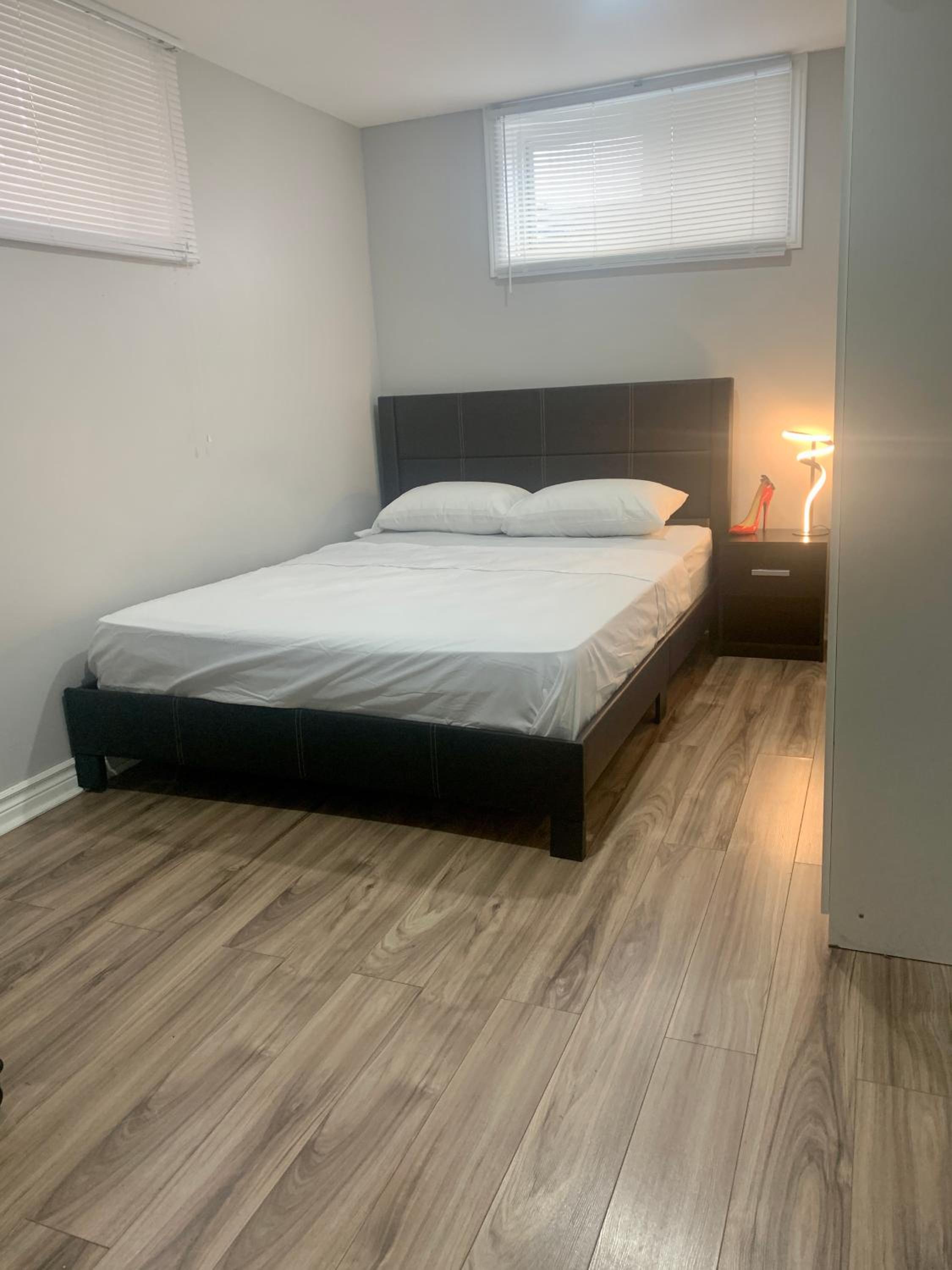 Guelph Vacations - 2 bedroom basement with private side entrance - Property Image 8