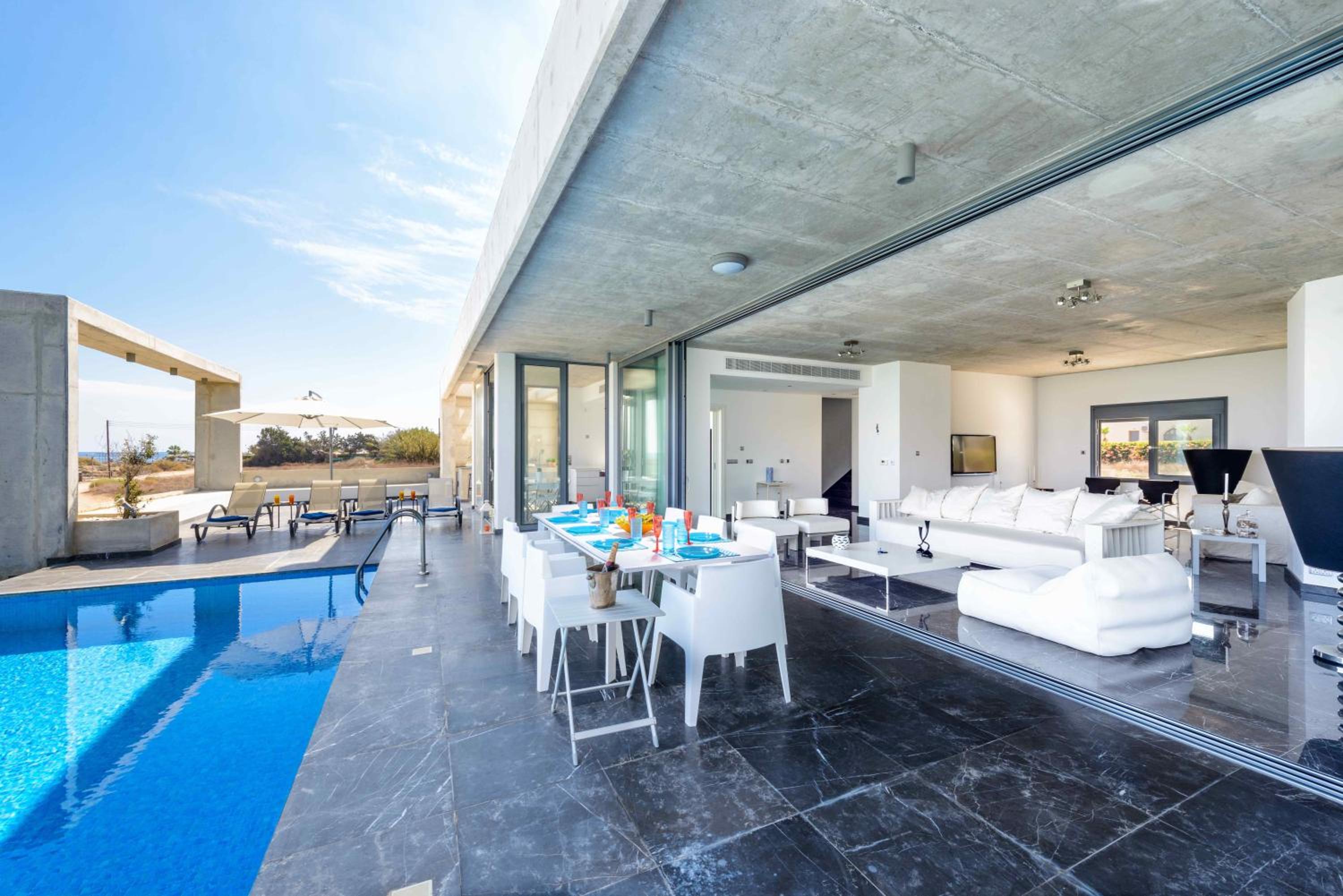 Luxury villa by the sea with heated pool