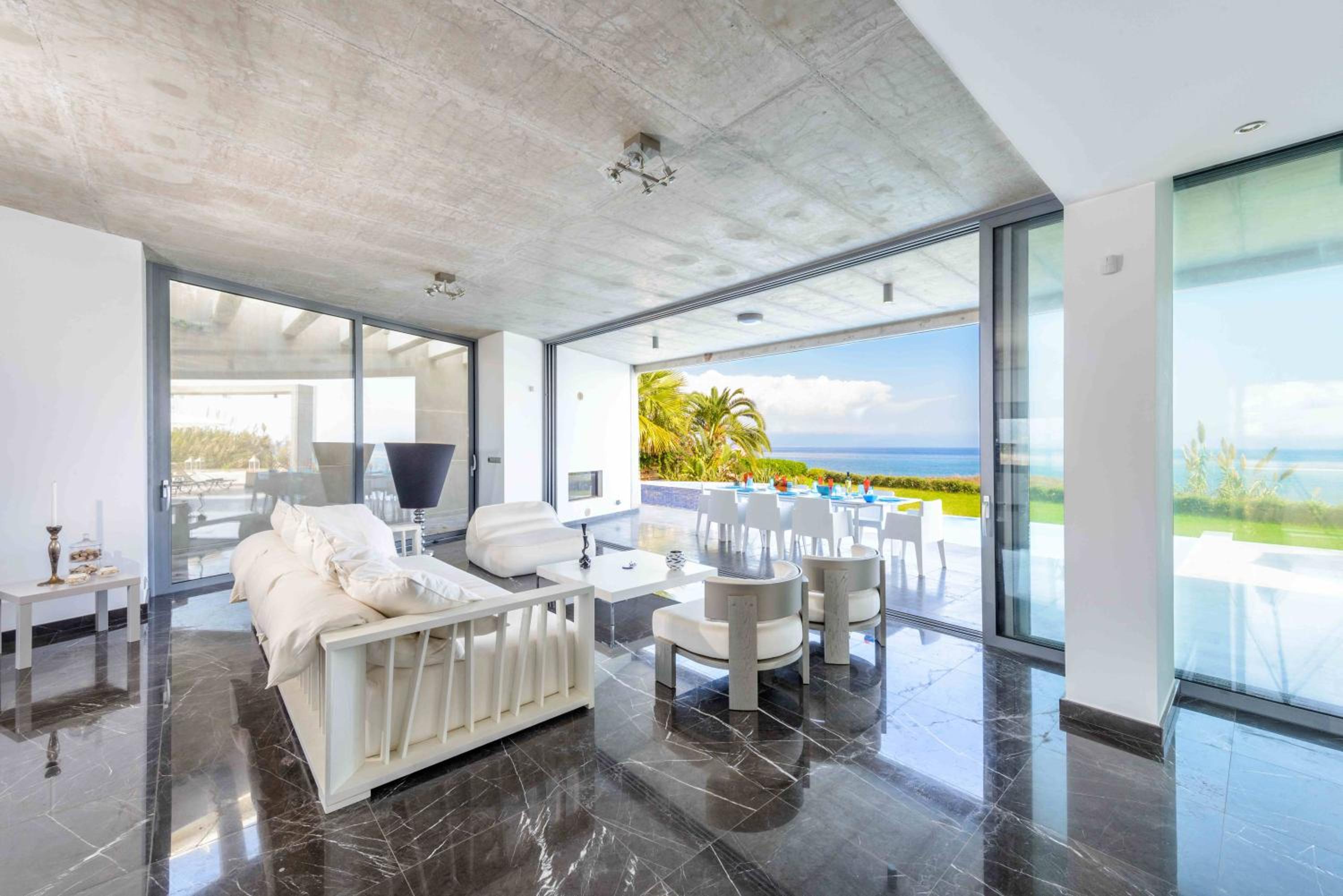 Luxury villa by the sea with heated pool